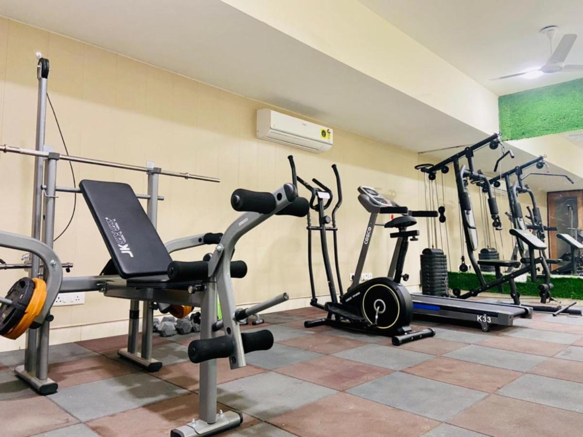 Olive Service Apartments - Golf Course Road Gurgáon Kültér fotó