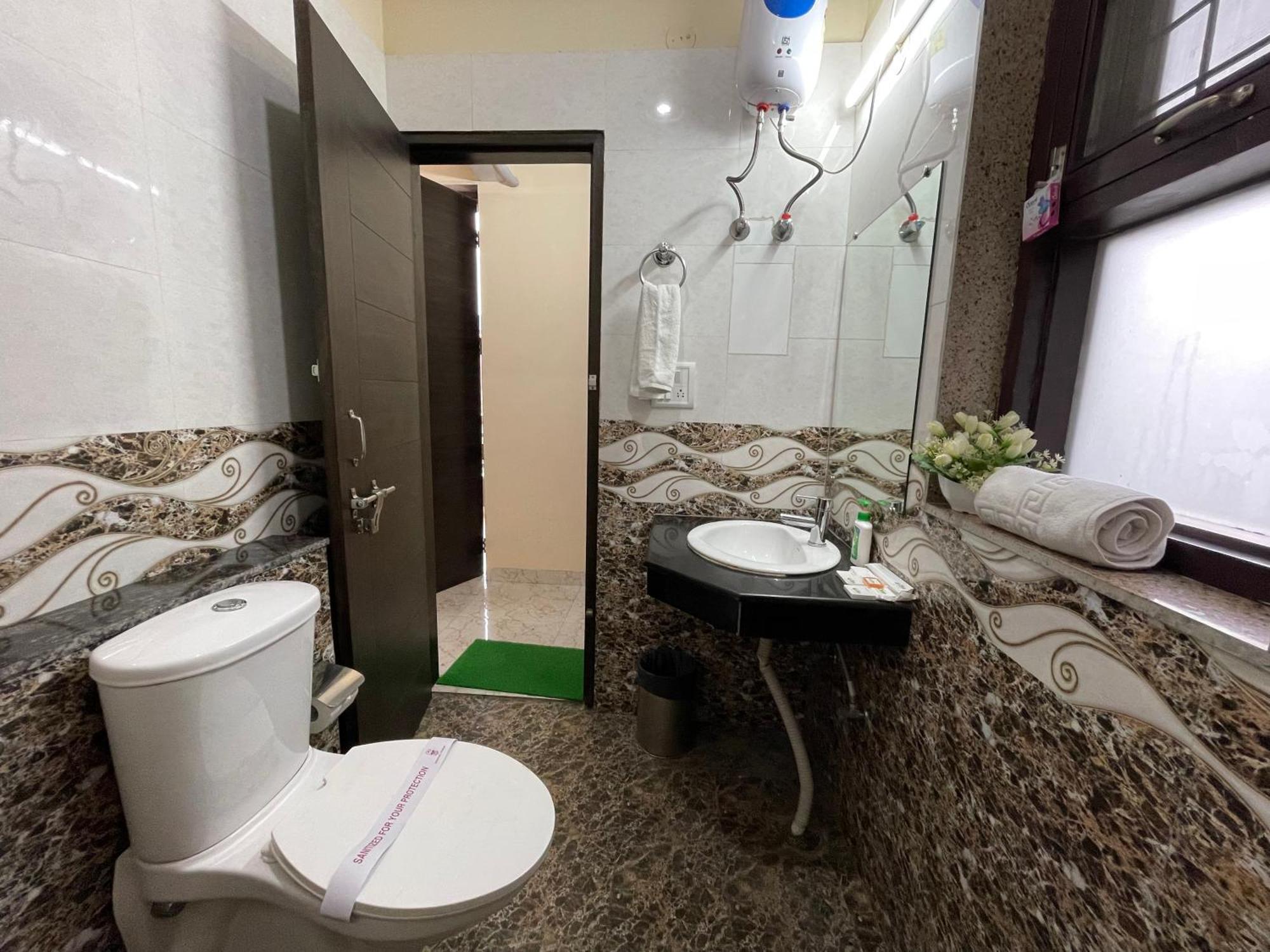 Olive Service Apartments - Golf Course Road Gurgáon Szoba fotó
