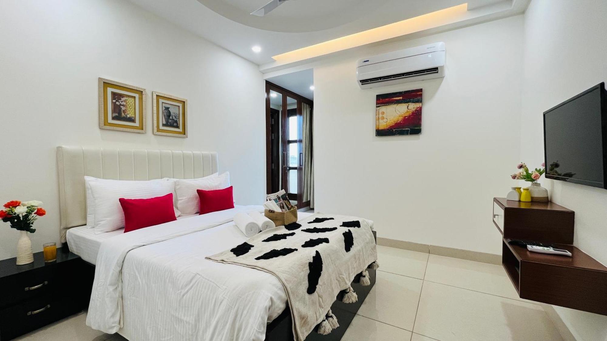 Olive Service Apartments - Golf Course Road Gurgáon Szoba fotó