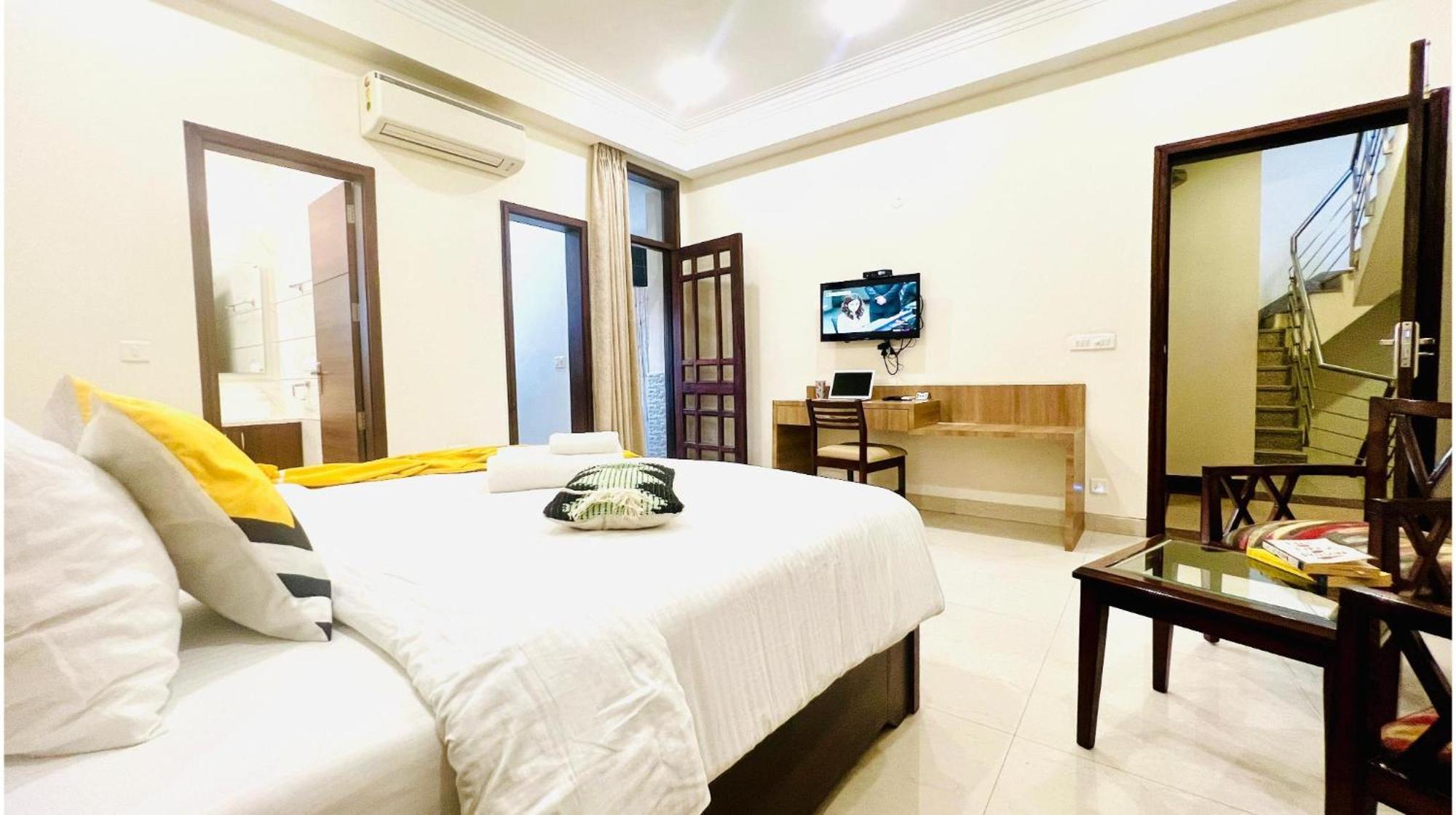 Olive Service Apartments - Golf Course Road Gurgáon Kültér fotó